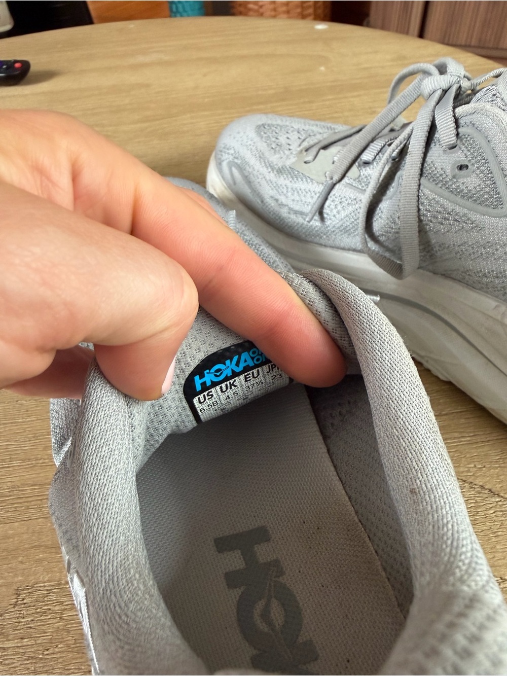 Hoka Clifton 10 Running Shoes - Picture 2 of 4